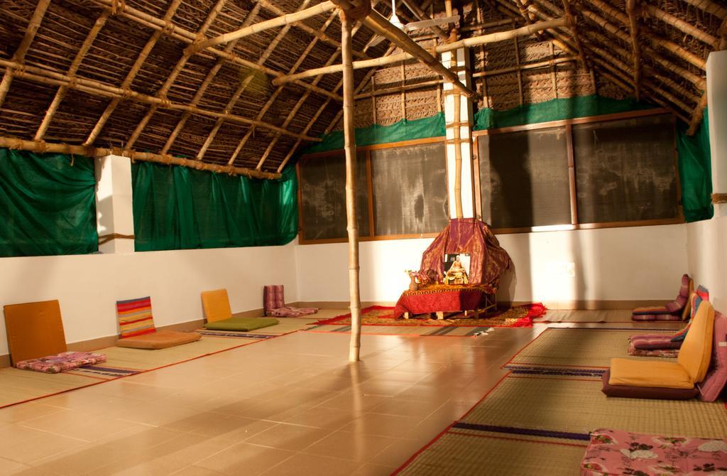 Tiruvannāmalai 高山假日旅馆酒店 外观 照片