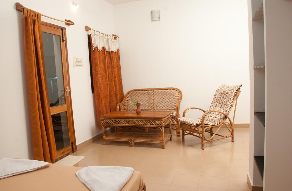 Tiruvannāmalai 高山假日旅馆酒店 外观 照片