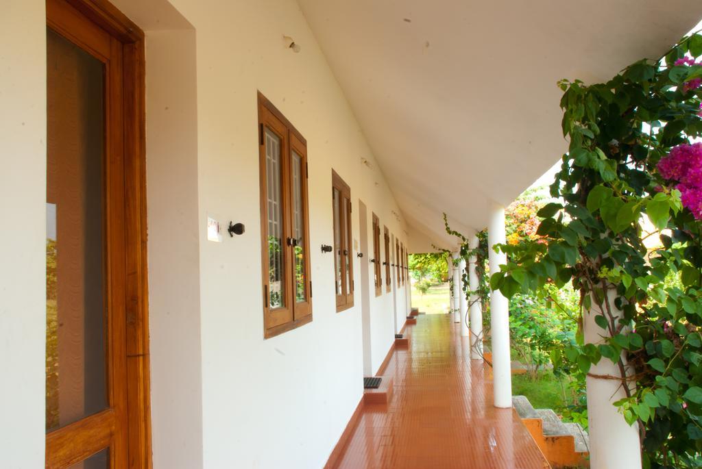 Tiruvannāmalai 高山假日旅馆酒店 外观 照片
