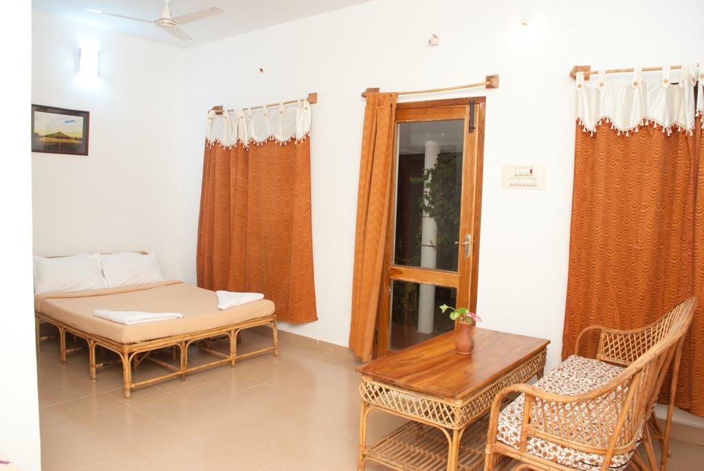 Tiruvannāmalai 高山假日旅馆酒店 外观 照片