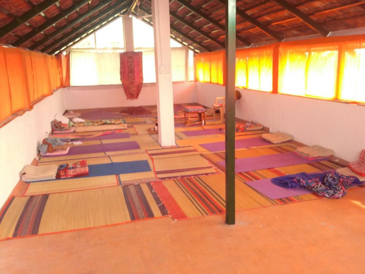 Tiruvannāmalai 高山假日旅馆酒店 外观 照片